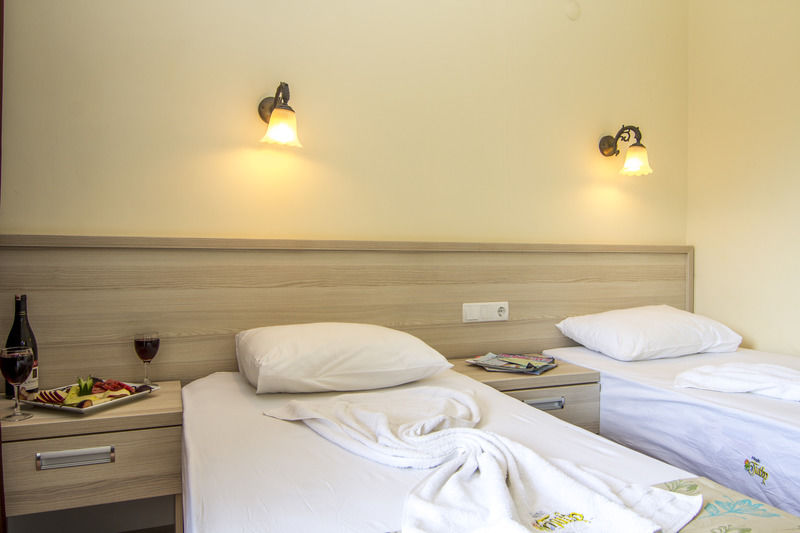 Magic Tulip Hotel Олюденіз Екстер'єр фото